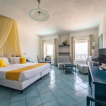 Romantica & Sant'Angelo (Isola d'Ischia)